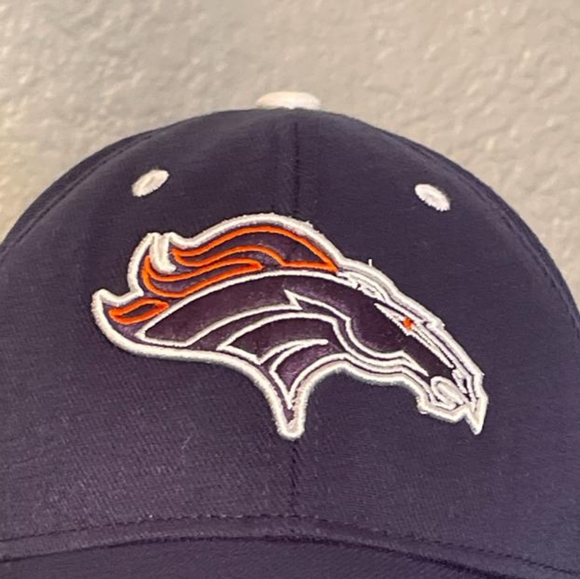 Broncos men's hat color blue size L/XL - Picture 3 of 7
